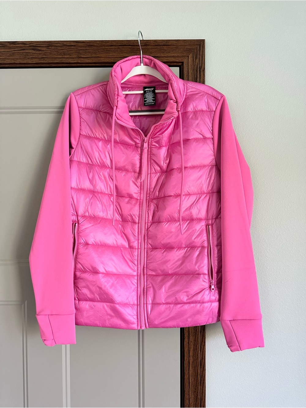 NWOT Avia Pink Quilted Puffer Jacket with Stretch Sleeves Size Medium 8-10
